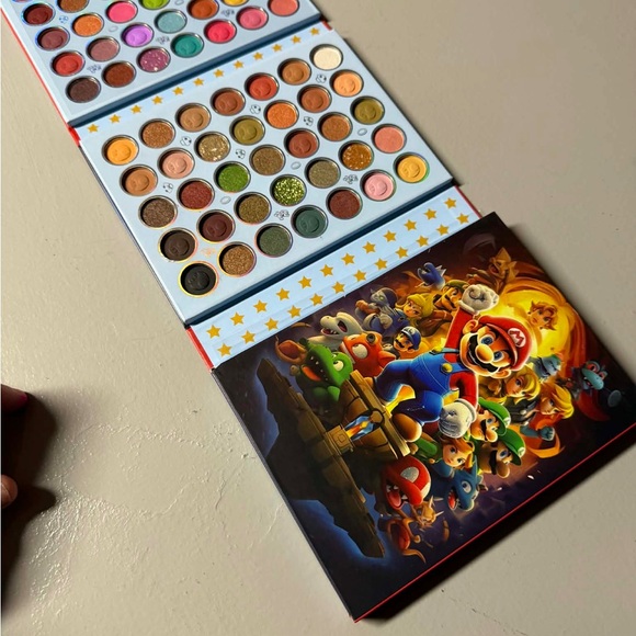 Super Mario   eyeshadow palette